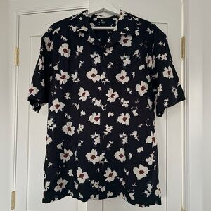 Uniqlo Men’s Navy Hawaiian Floral Short Sleeved Button Up